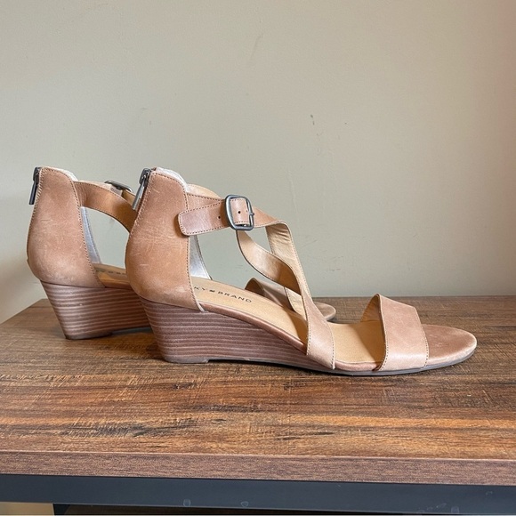Lucky Brand Women's Jenley Leather PEEP Toe Wedge Sandal Camel Size 11 - Picture 1 of 5